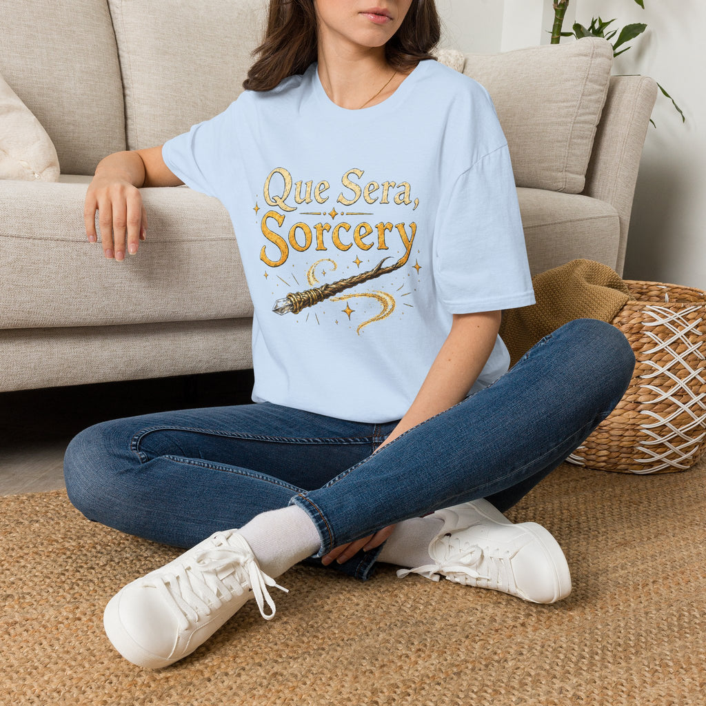 Que Sera Sorcery T-Shirt | Tabletop Gaming D20 Magic Dice Phrase